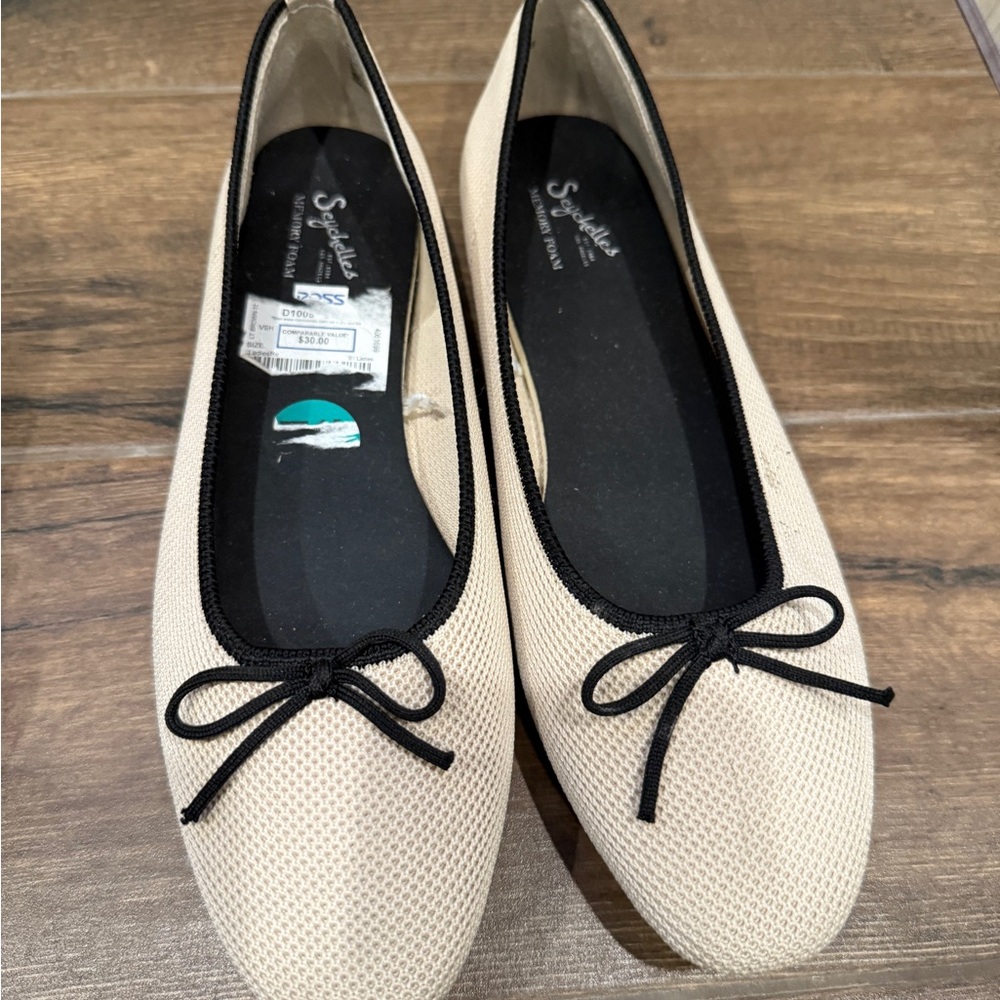SoftWalk Beige Ballet Flats